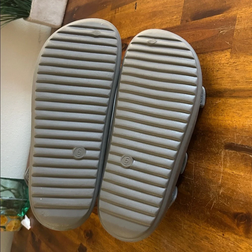 Art Class Boys Hartley Water Shoes Gray Slides Flip Flops Sandals..6.